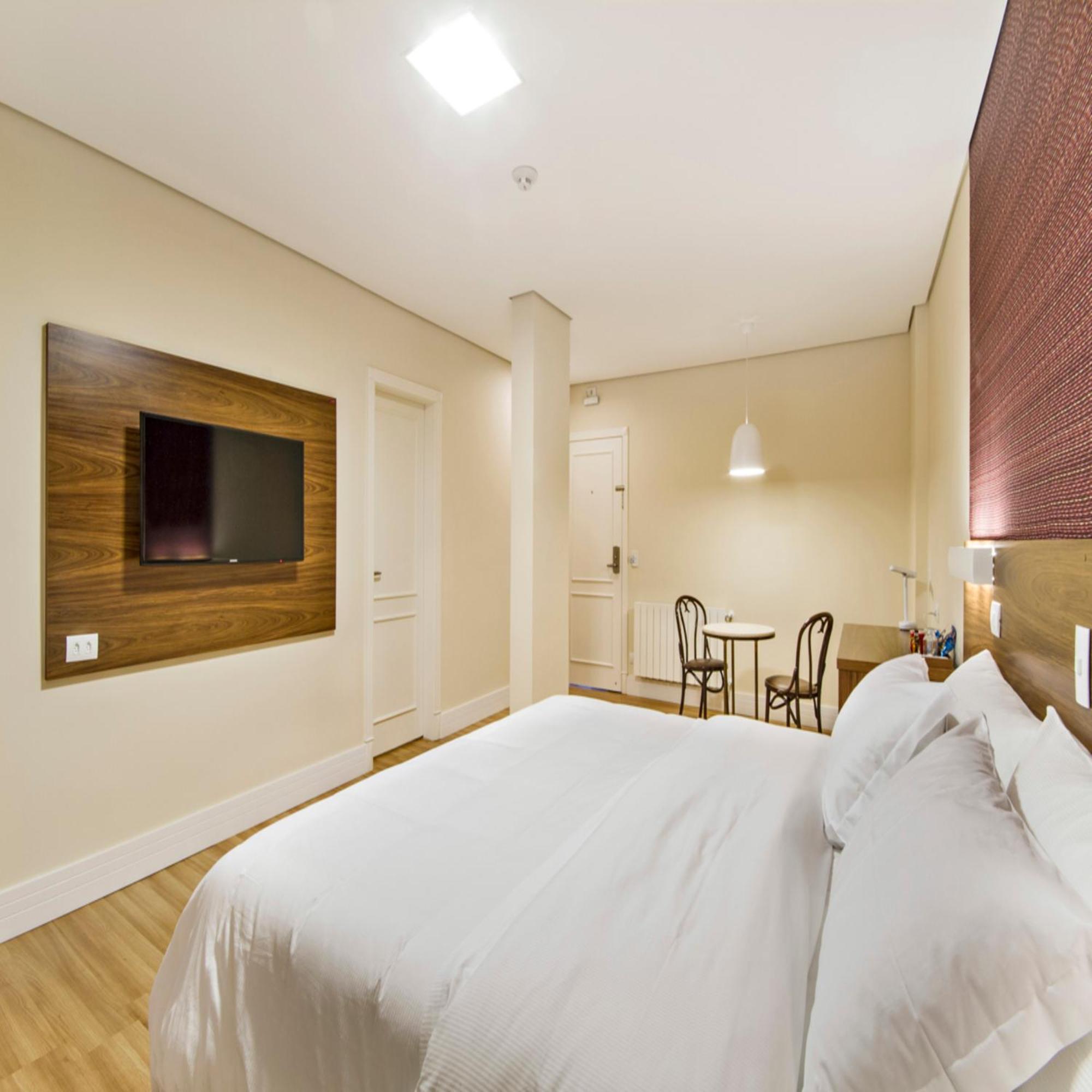 Chateau Hotel 4*